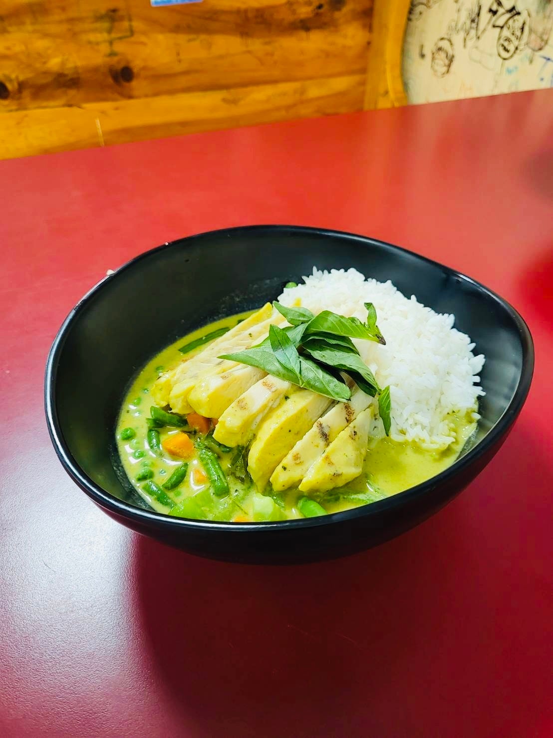 Green curry rice bowl